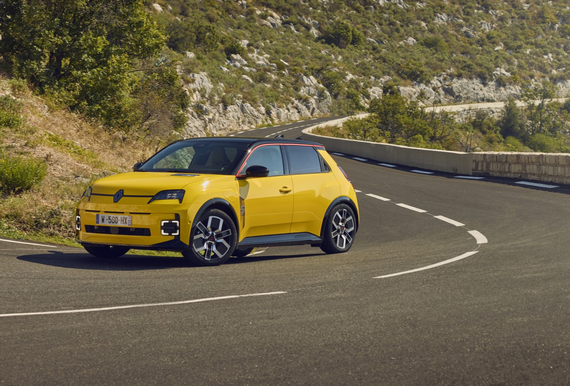 Οι τιμές του Renault 5 στην Κύπρο – Πόσο θα κοστίζει στην Ελλάδα;