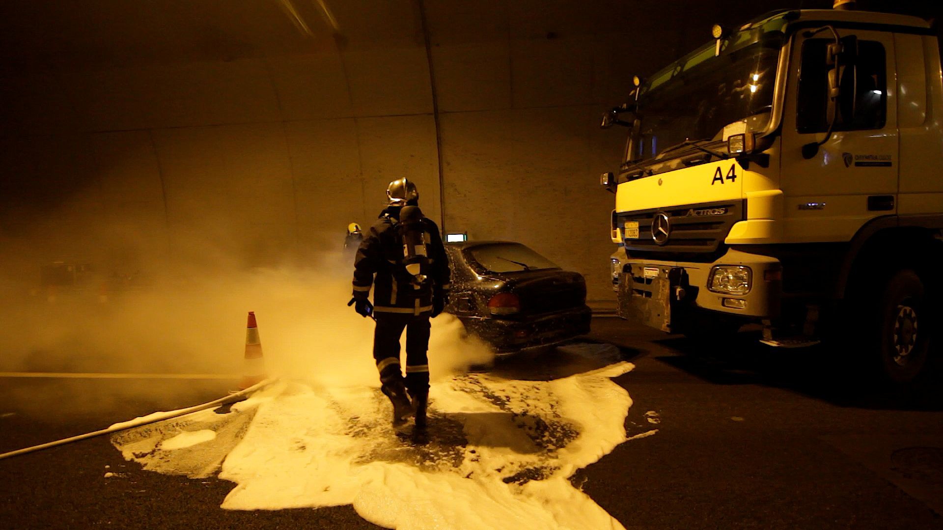 Εθνική οδός Αθηνών-Πατρών: Τι έγινε στο τούνελ – Γιατί μπήκε η πυροσβεστική;