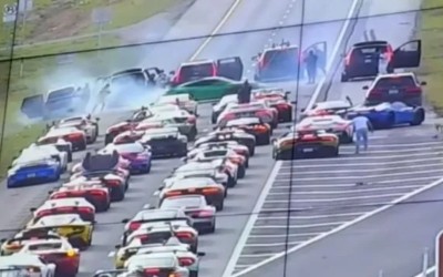 Ποια Ελλάδα! Η παράνομη κόντρα των 25 supercars που ξεπέρασε κάθε όριο [video]