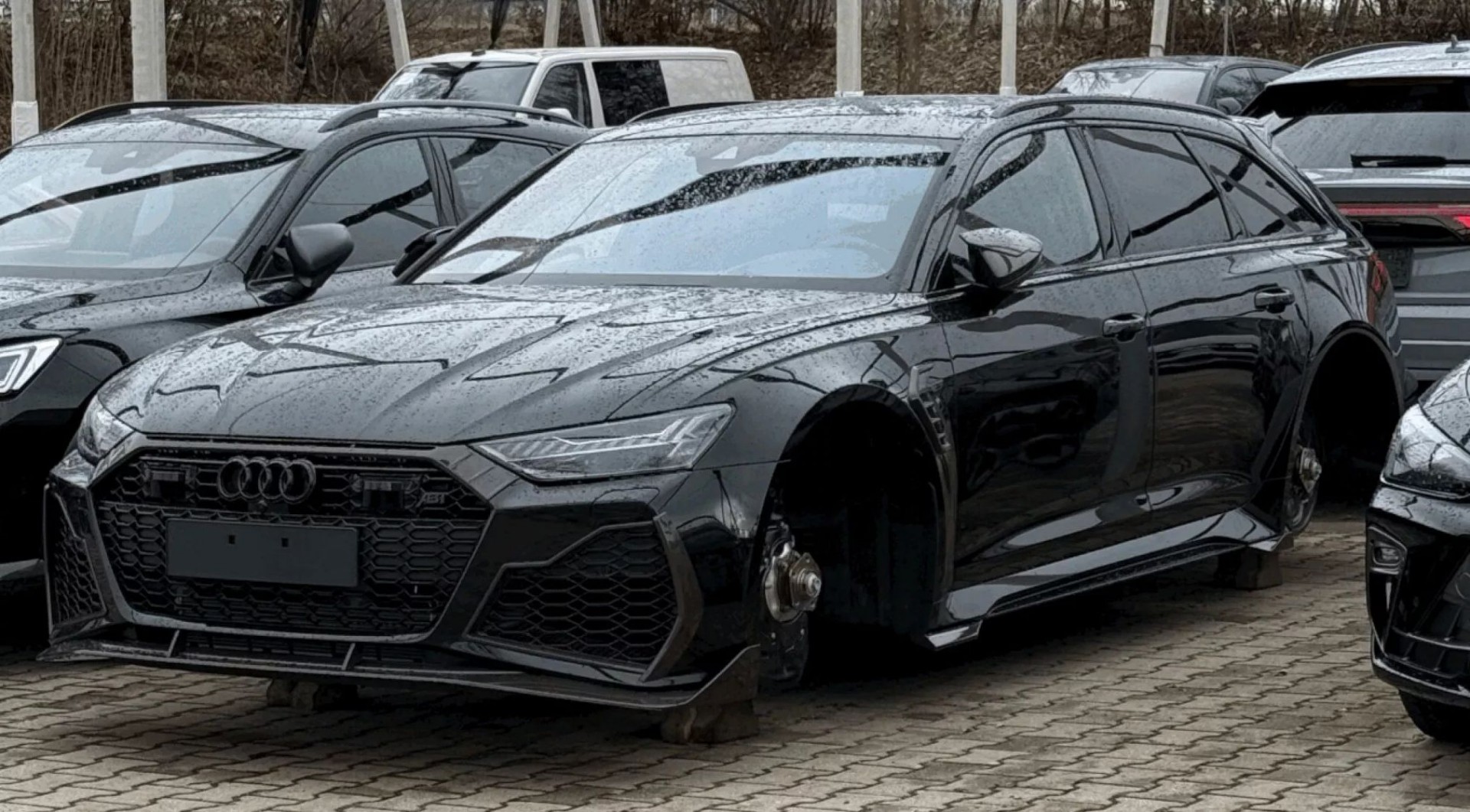 7 Audi έγιναν στόχος ληστών – Τους αφαίρεσαν ζάντες και κεραμικά φρένα αξίας 300.000 ευρώ