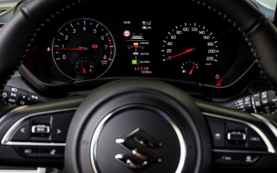 Το υβριδικό Suzuki με τιμή 16.990 ευρώ, υπερπλήρη εξοπλισμό, πολυετή εγγύηση και κορυφαίο δείκτη τιμής αξίας.