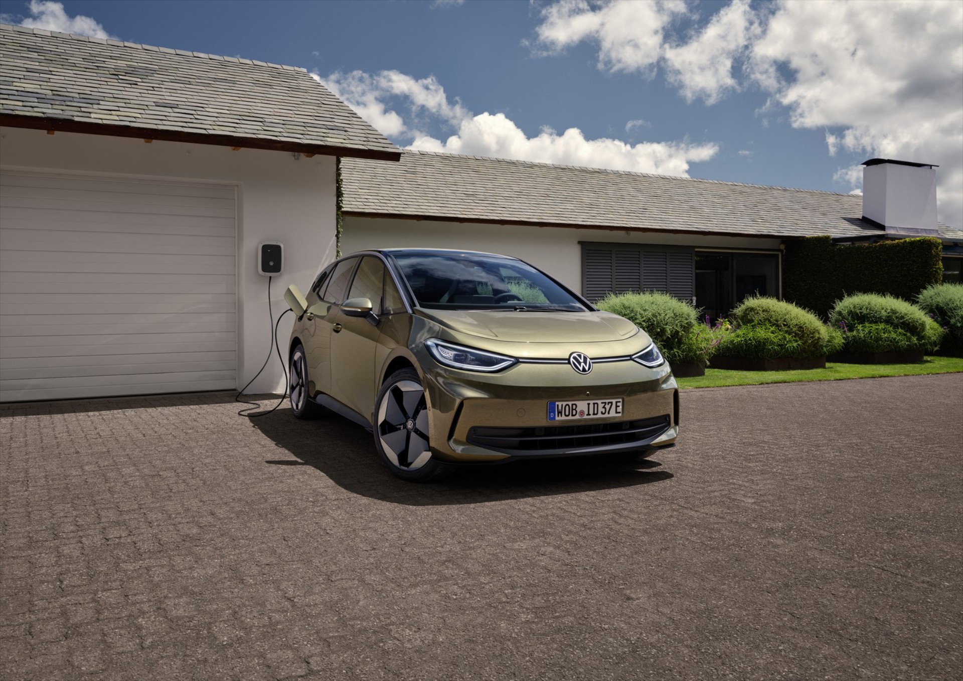 Συμφέρει να φορτίζω ηλεκτρικό στο σπίτι; Τι θα πληρώσω τον μήνα;