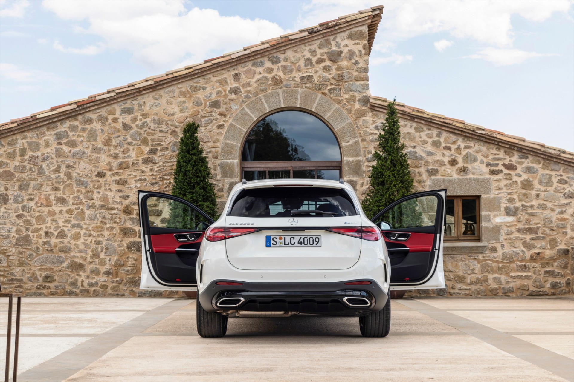 To SUV της Mercedes που όλοι θέλουν να αγοράσουν - Καίει σαν ηλεκτρικό