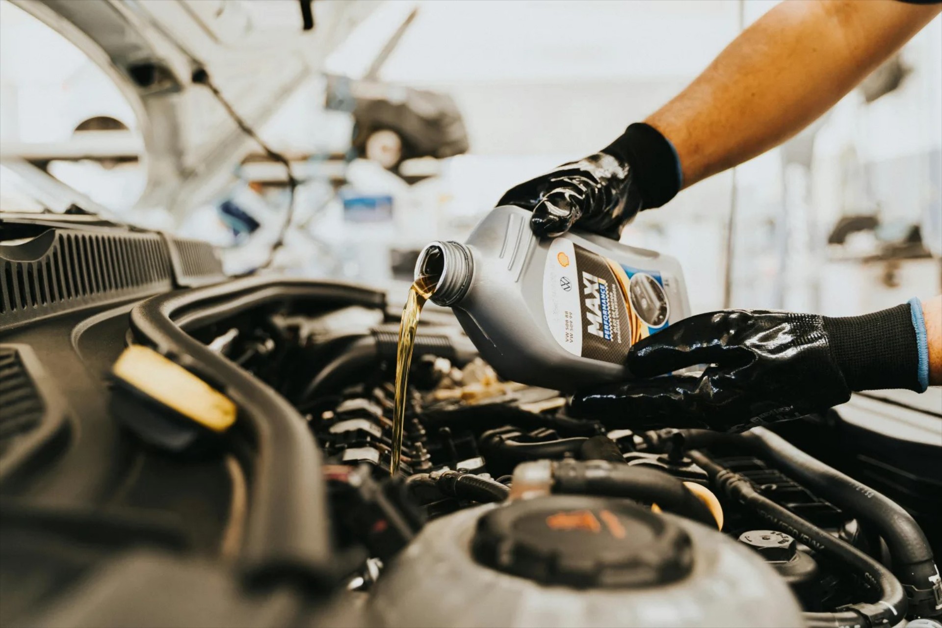 Τι σημαίνουν οι αριθμοί στα λάδια του αυτοκινήτου;