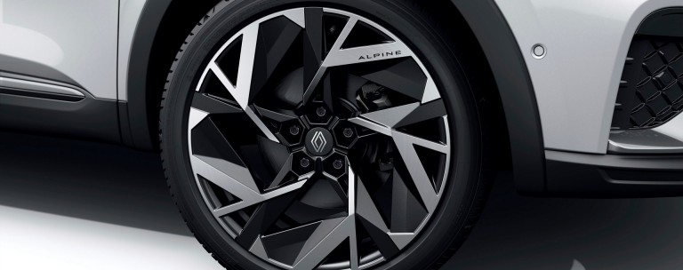 Το υβριδικό SUV της Renault με 1.060 km αυτονομία – Καίει μόλις 4,7 lt/100 km