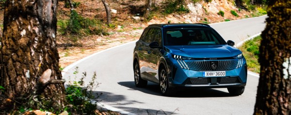 Δοκιμή 5008 Hybrid 145 e-DCS6: Μη ψάχνεις για οικογενειακό