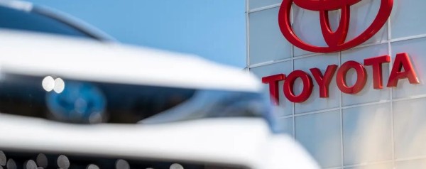 Δεν χάνει από κανέναν η Toyota - To Νο1 αυτοκίνητο στον κόσμο είναι ιαπωνικό