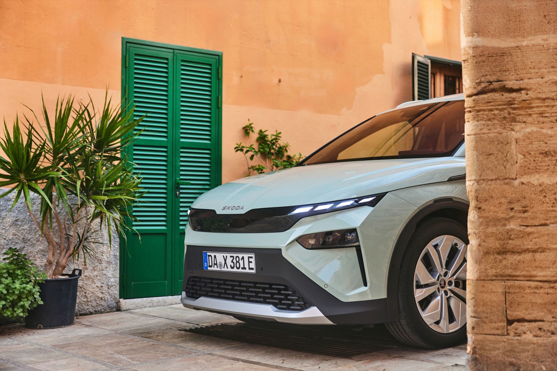 Ποιο Tesla; O νέος βασιλιάς της Ευρώπης ανήκει στη Skoda και είναι SUV