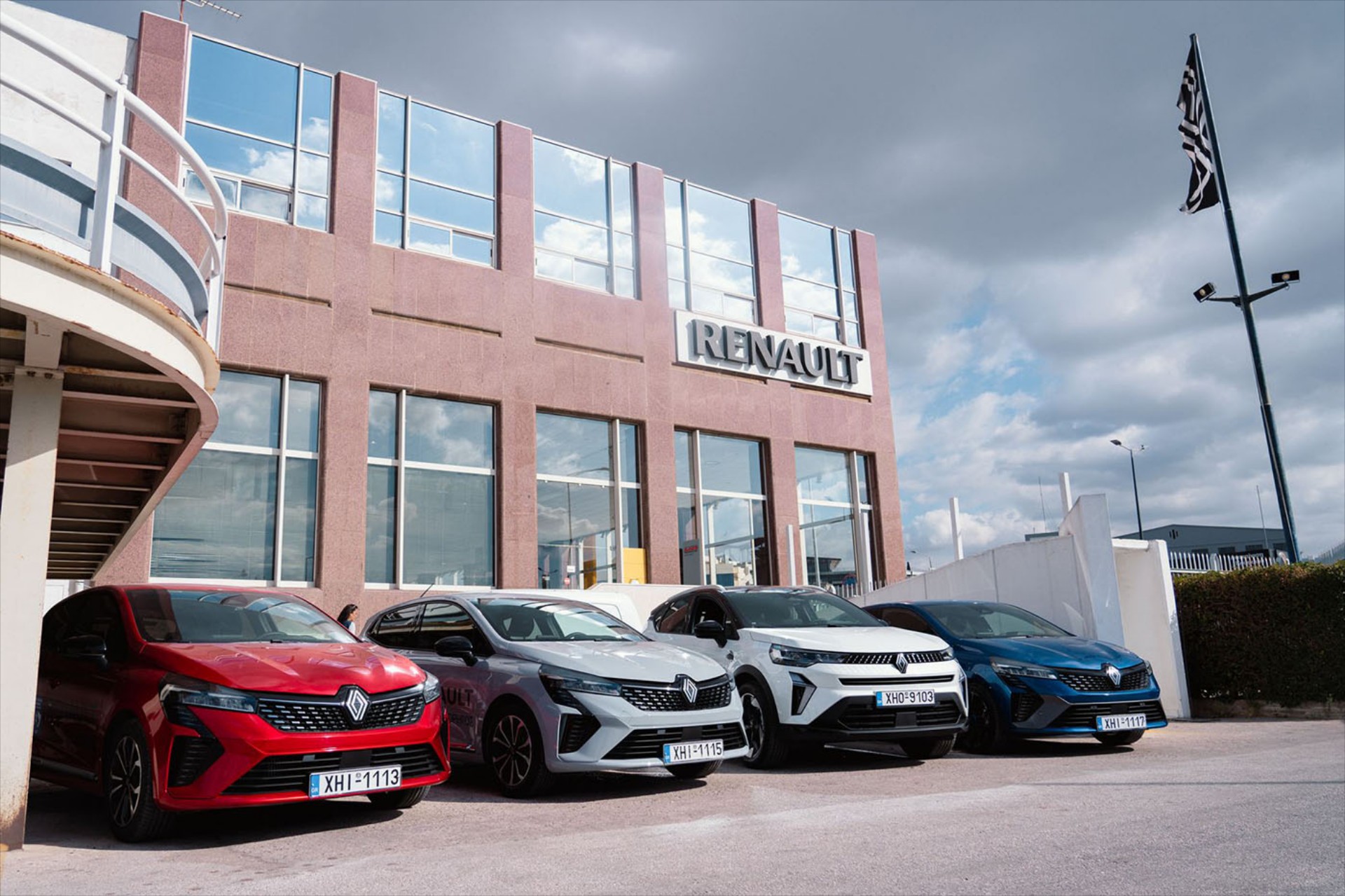 Το Renault που ξεπουλάει σε όλη την Ευρώπη - Έχει 5 χρόνια δωρεάν service στην Ελλάδα