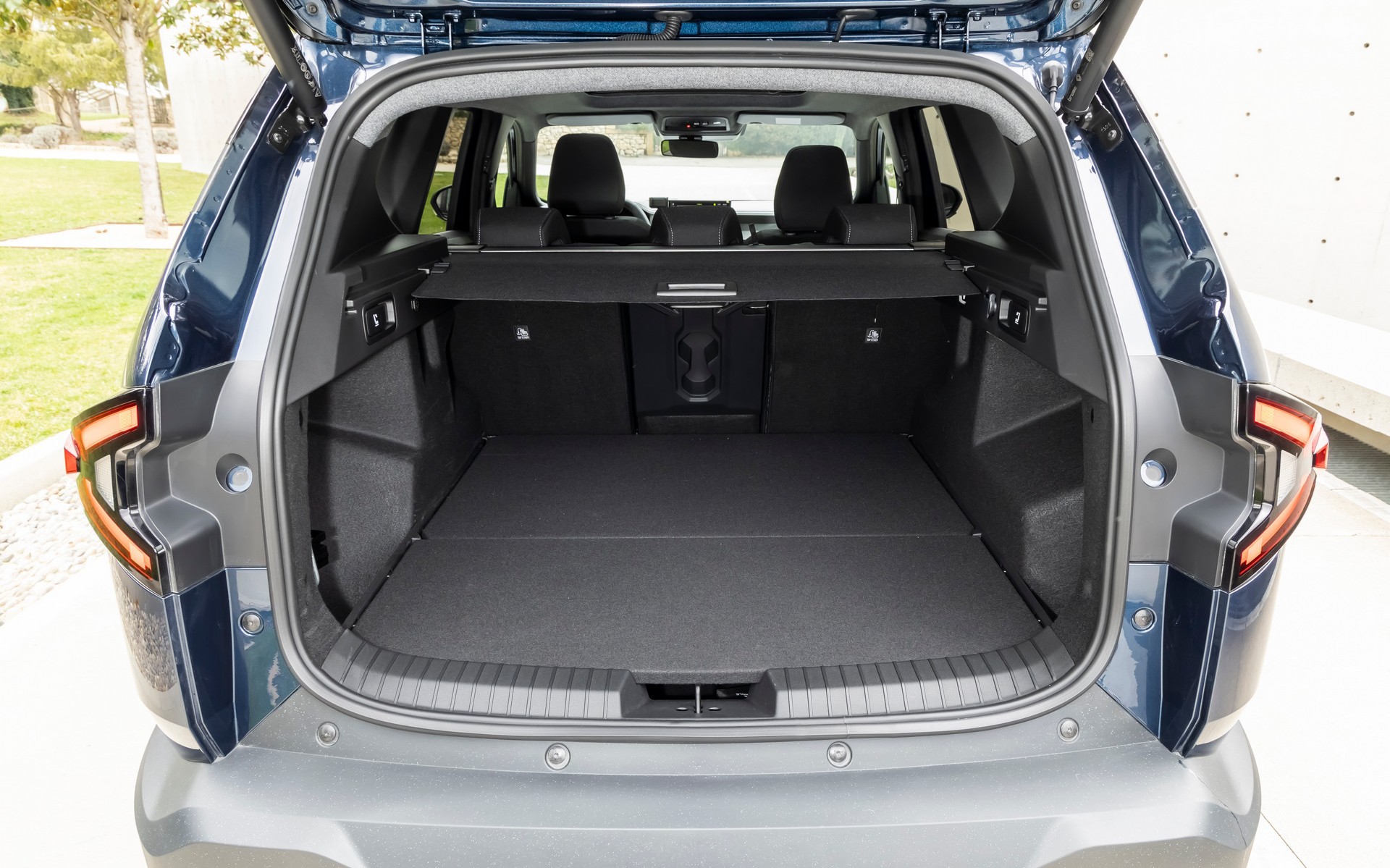 Υβριδικό SUV με πορτμπαγκάζ 667 lt και 140 ίππους – Από 23.800 ευρώ στην Ελλάδα