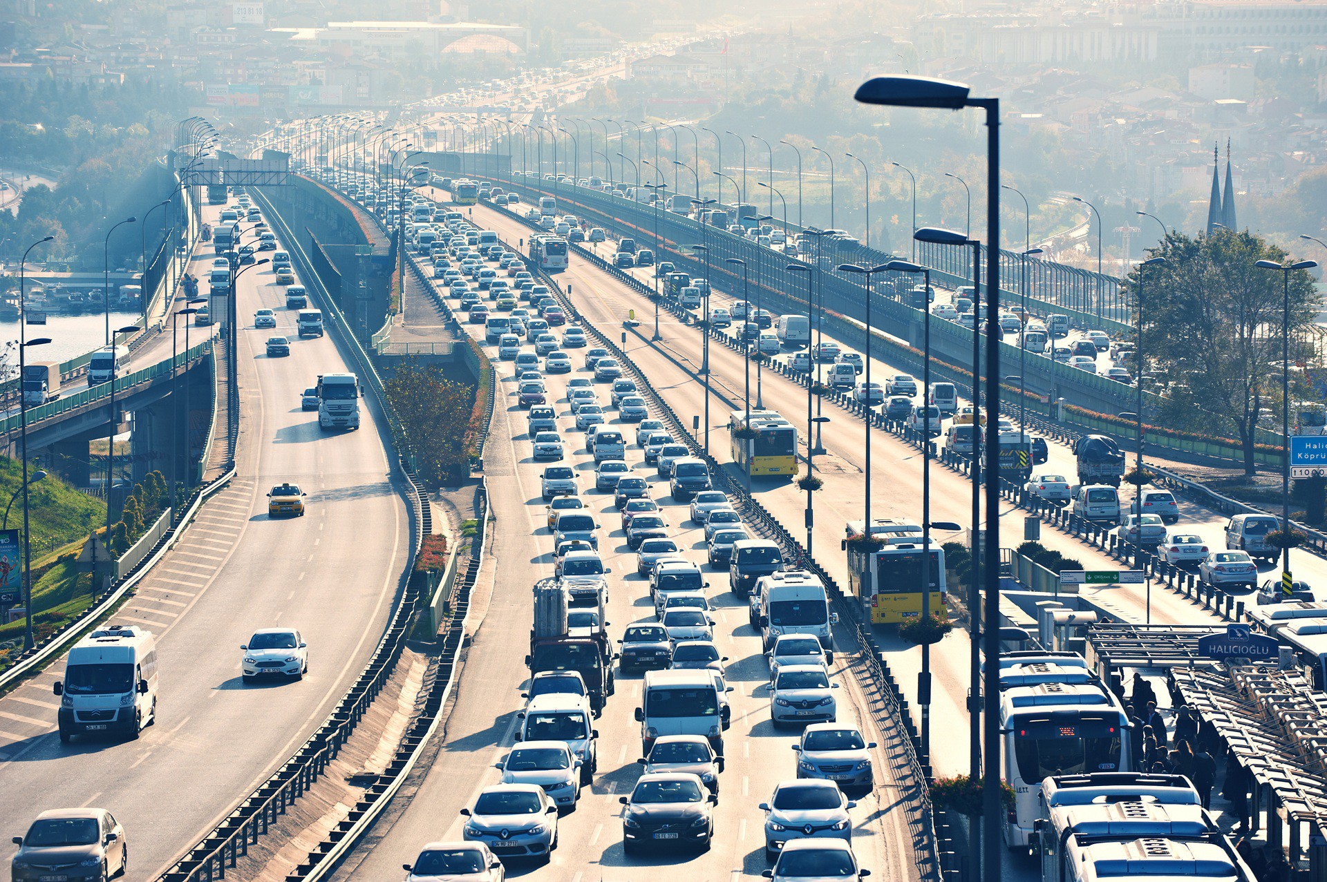 Κυκλοφοριακό χάος στη Γερμανία από λάθος στους χάρτες της Google – Έδειχναν όλους τους δρόμους κλειστούς