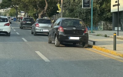 Επιτρέπεται το παρκάρισμα με αλάρμ σε κίτρινη γραμμή -Τι λέει η Τροχαία