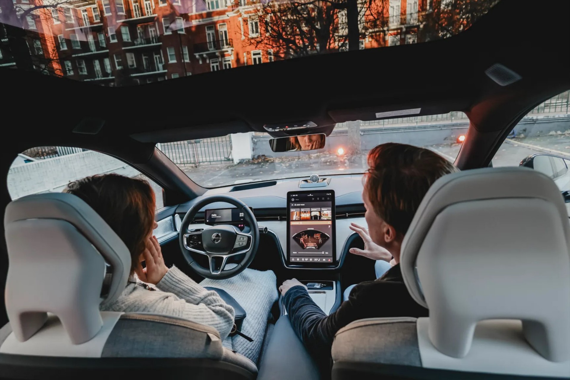 Το διάσημο σπίτι 9 δωματίων της Αγγλίας και η Volvo – Παγκόσμια πρωτιά 