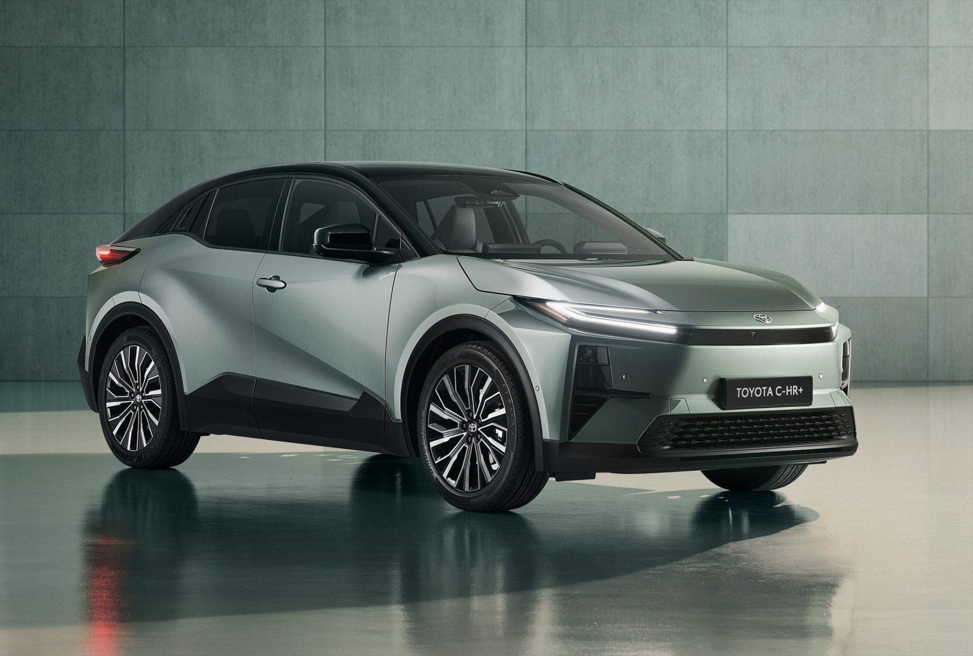 Νέο Toyota C-HR+ - Αυτή είναι η τιμή του στην Ελλάδα
