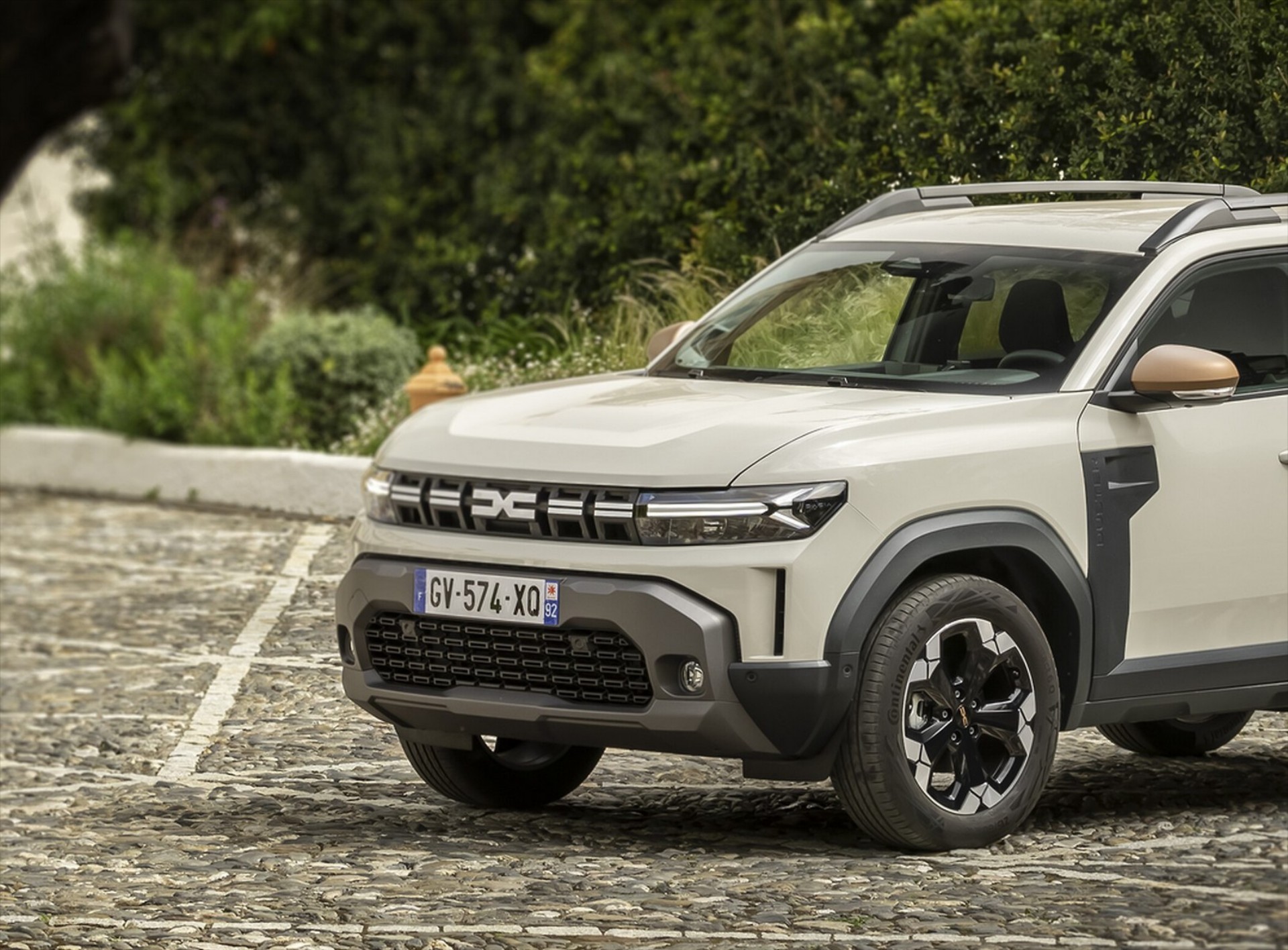 Σπάει τα κοντέρ το αυθεντικό SUV της Dacia – Οι παραγγελίες ξεπέρασαν τις 65.000