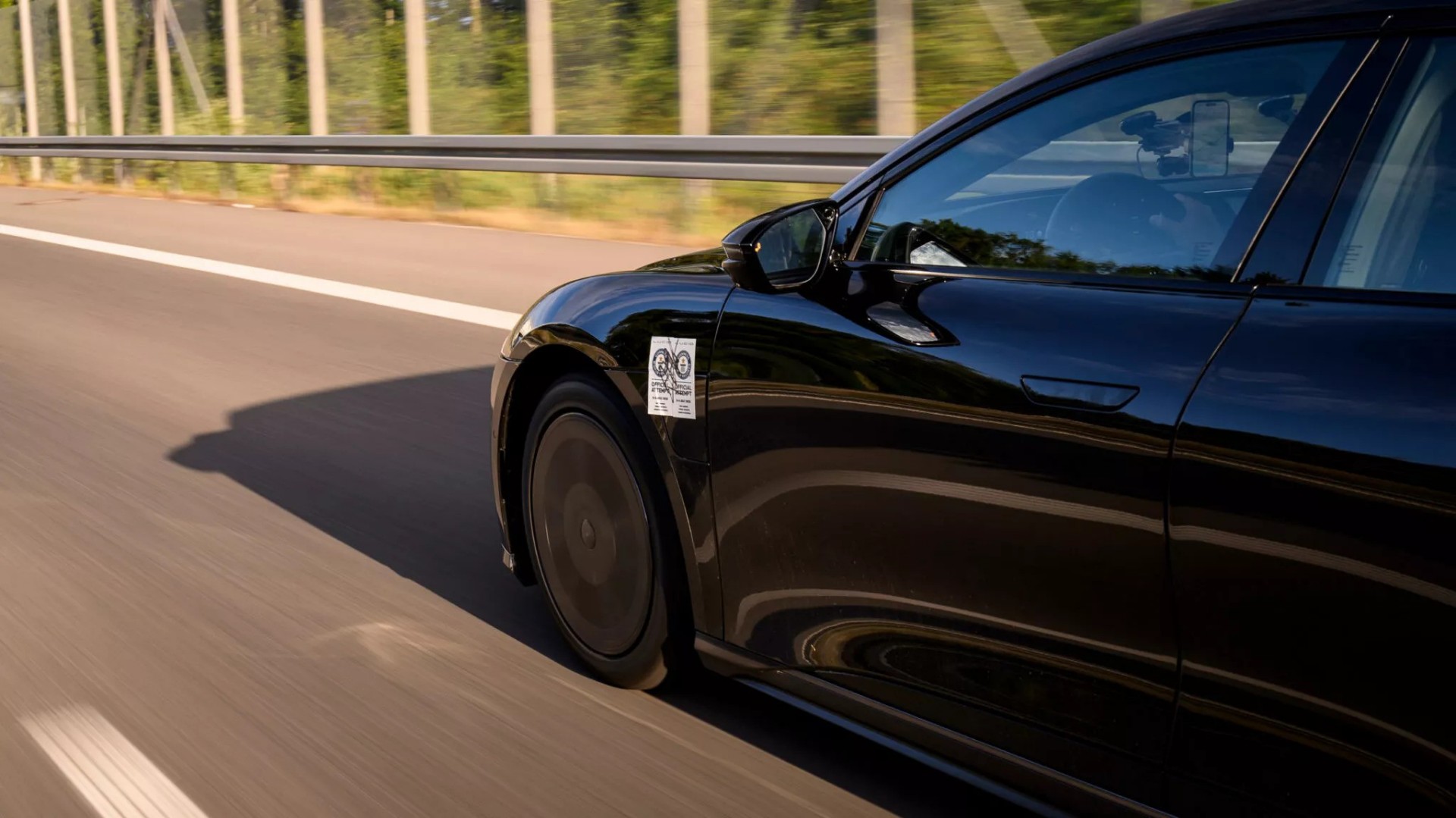 Ρεκόρ Γκίνες από ηλεκτρικό αυτοκίνητο - Έκανε 1.205 km με μια φόρτιση!