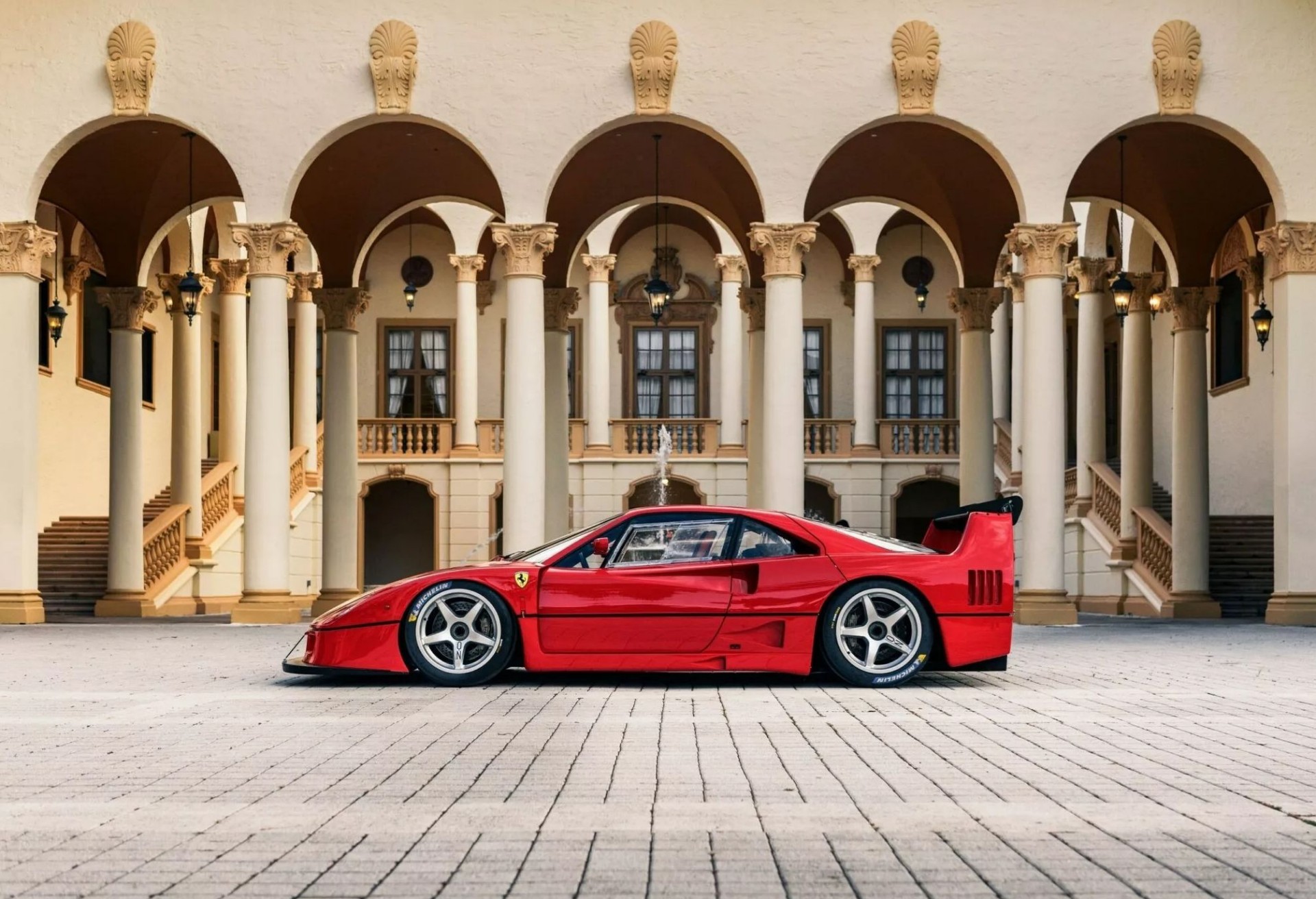 H πιο πολύτιμη Ferrari F40 στον κόσμο – Με τον αριθμό 14