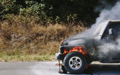 Γιατί παίρνουν φωτιά τα αυτοκίνητα - οι 2 κύριες αιτίες