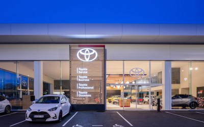 Αυτή είναι η νέα μεγάλη έκθεση της Toyota στην Ελλάδα – Δείτε που βρίσκεται