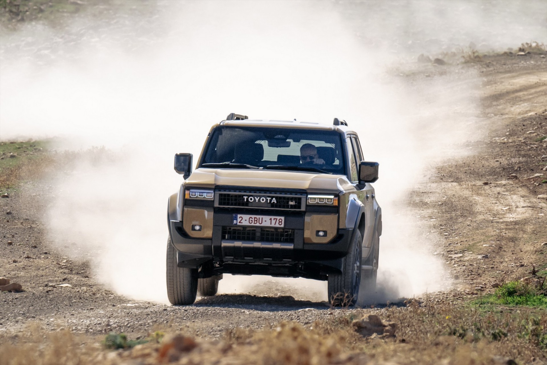 9 στους 10 οδηγούς δεν το γνωρίζουν – Ποιο είναι το όριο ταχύτητας στους χωματόδρομους;