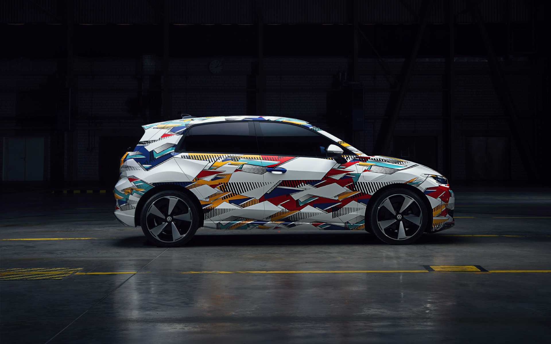 Volkswagen: Το αυτοκίνητο σύμβολο γίνεται ηλεκτρικό μετά απο 50 χρόνια