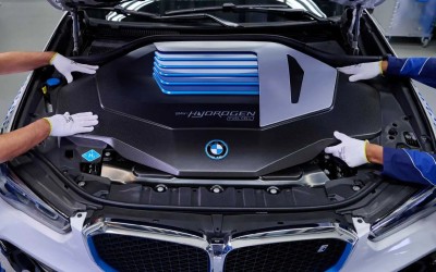 Επίσημο: Η BMW βγάζει στην αγορά το πρώτο αυτοκίνητο υδρογόνου