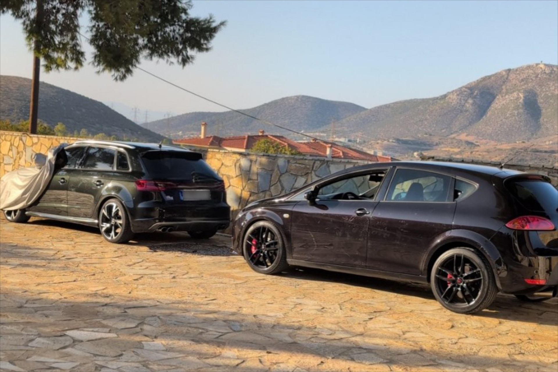 Βρήκαν τα κλεμμένα Audi, Mercedes και Seat – Τα είχαν σε σπίτι στο Μαρκόπουλο