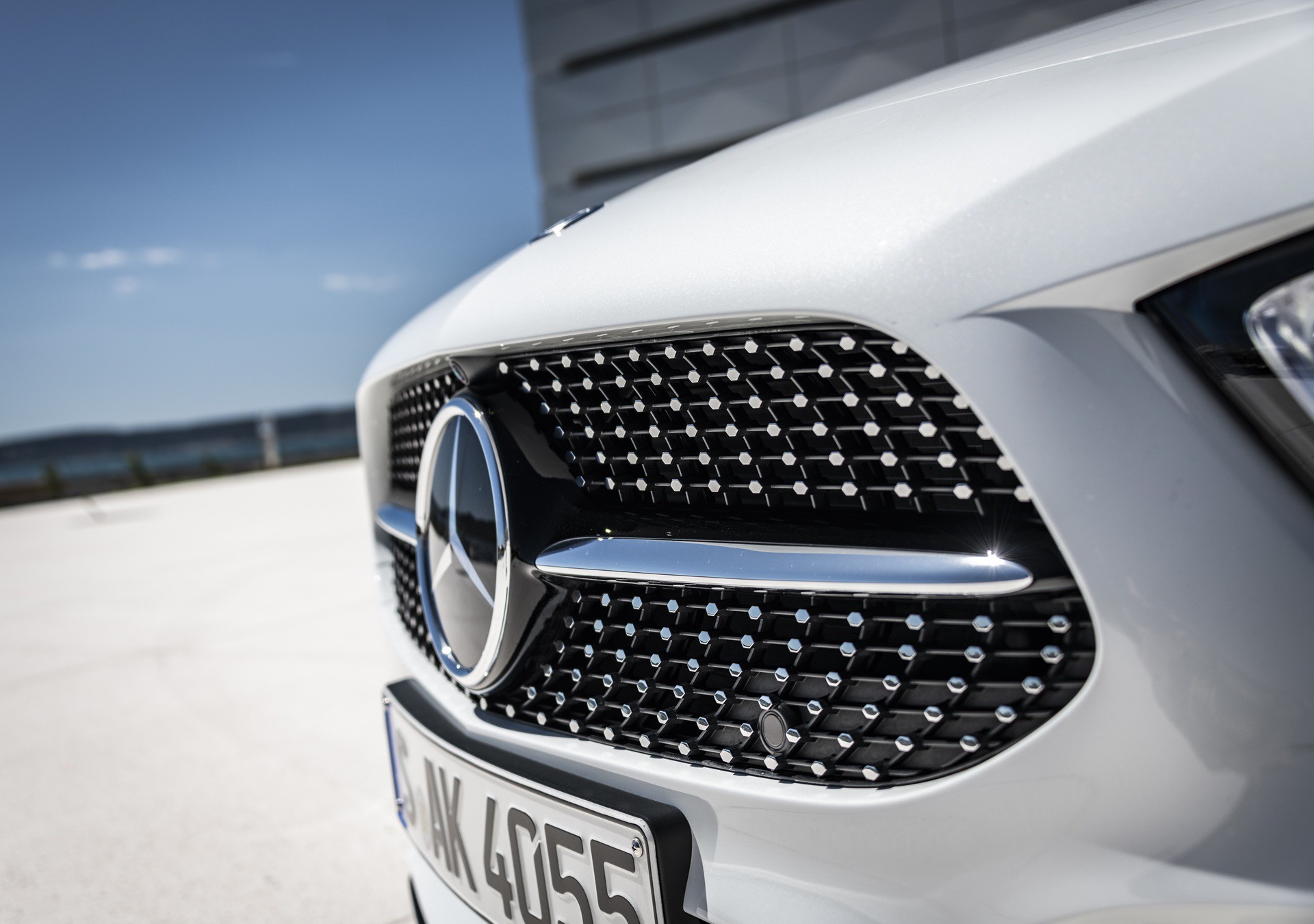 Η Mercedes ετοιμάζει το πιο προσιτό της μοντέλο - Εntry level στη γκάμα 