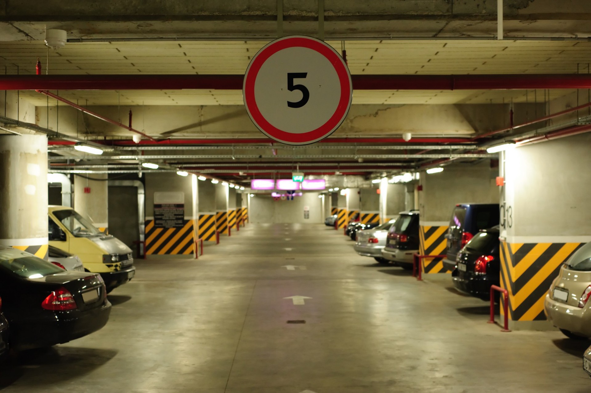 Τρακάρισμα σε parking: Πότε σε καλύπτει η ασφάλεια και πότε όχι 