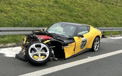 Ferrari 12Cilindri τράκαρε στην Autobahn – 65 οδηγοί θα τιμωρηθούν με πρόστιμο
