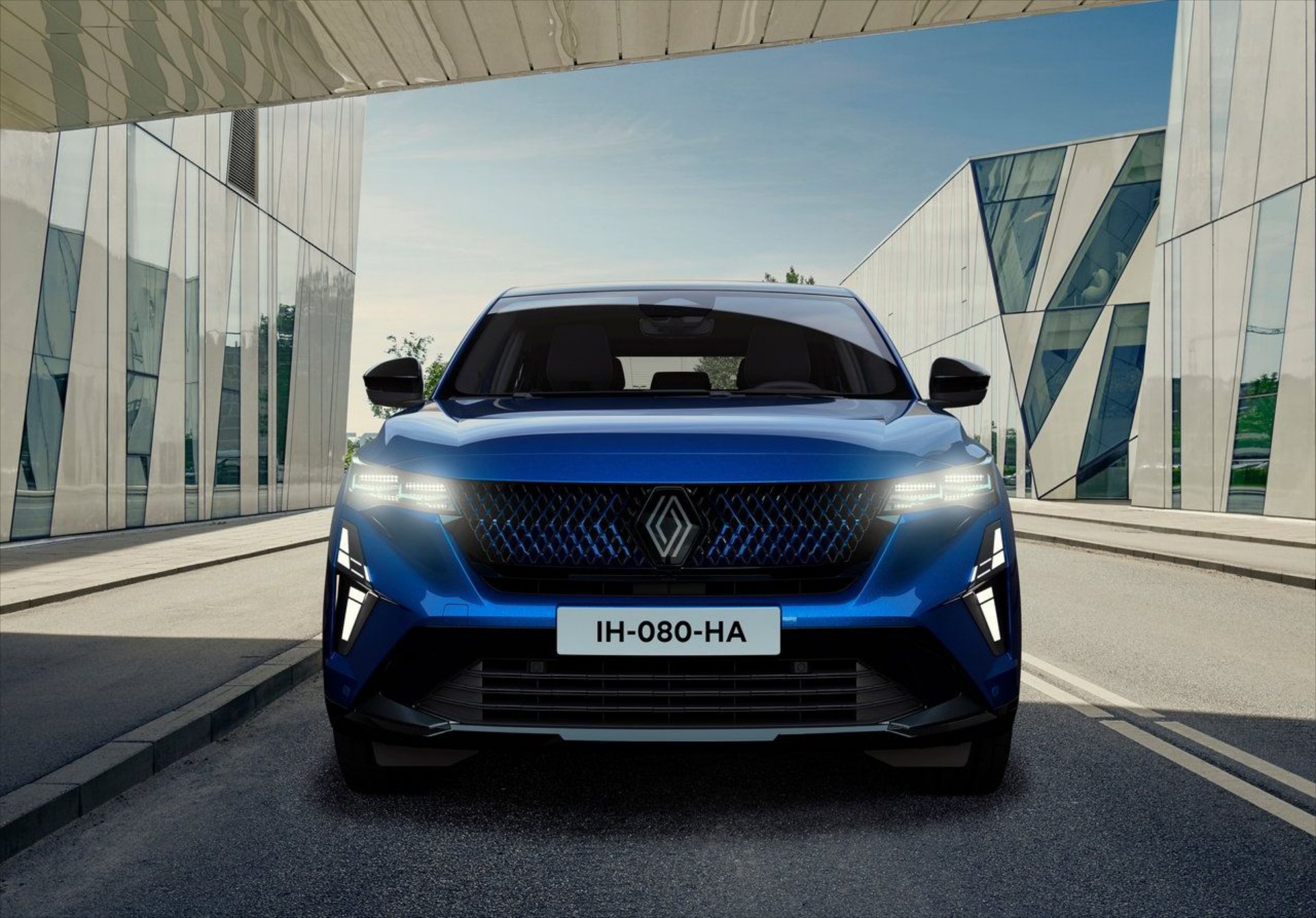 Στην Ελλάδα το νέο Hyper Hybrid SUV της Renault – Με 300 ίππους και 1.000 km αυτονομίας (τιμή)