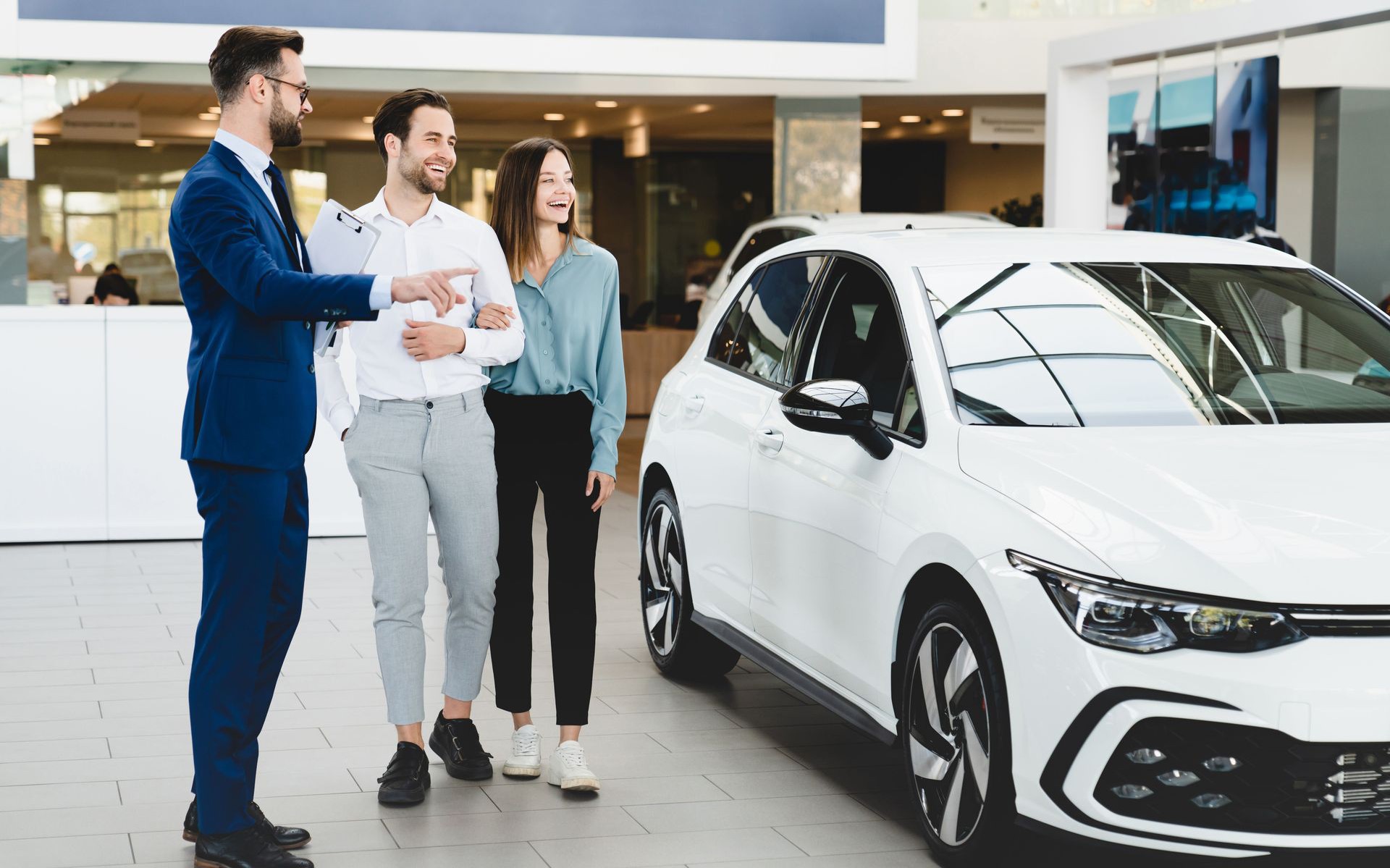 Το άρωμα της «καινουργίλας» - Γιατί τα καινούργια αυτοκίνητα μυρίζουν έτσι;