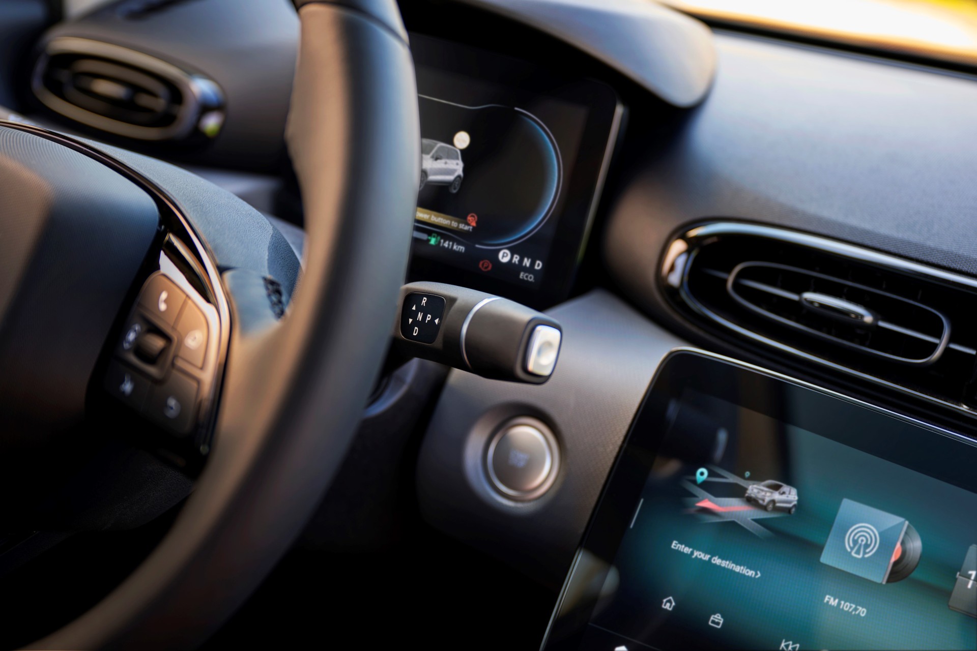 Πώς γίνεται; Αυτοκίνητο με τιμή 4.900 ευρώ στην Ιταλία, κοστίζει 15.900 ευρώ στην Ελλάδα