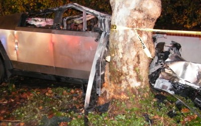 Οργή κατά της Tesla για τον θάνατο τριών φοιτητών - «Θα ζούσαν αν άνοιγαν οι πόρτες» λέει ο πατέρας