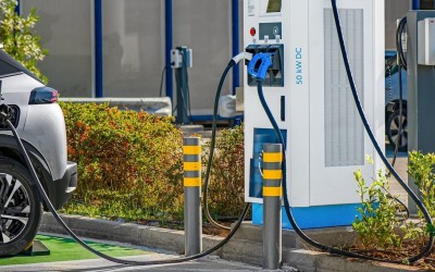Η εταιρεία που έχει 3.000 σημεία φόρτισης στην Ελλάδα