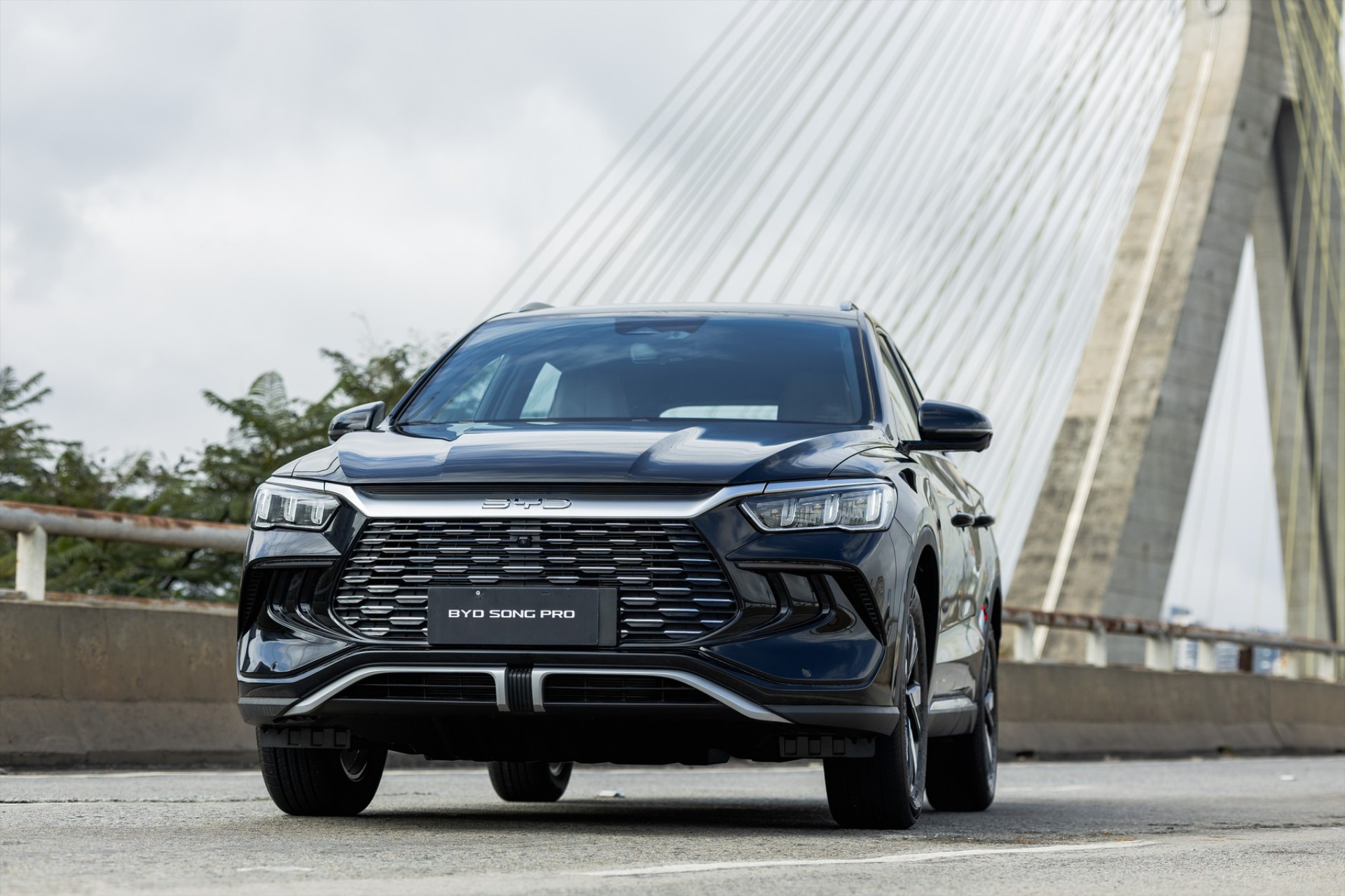 Η BYD φέρνει την επανάσταση – Λάνσαρε Super Hybrid SUV με βιοκαύσιμα 