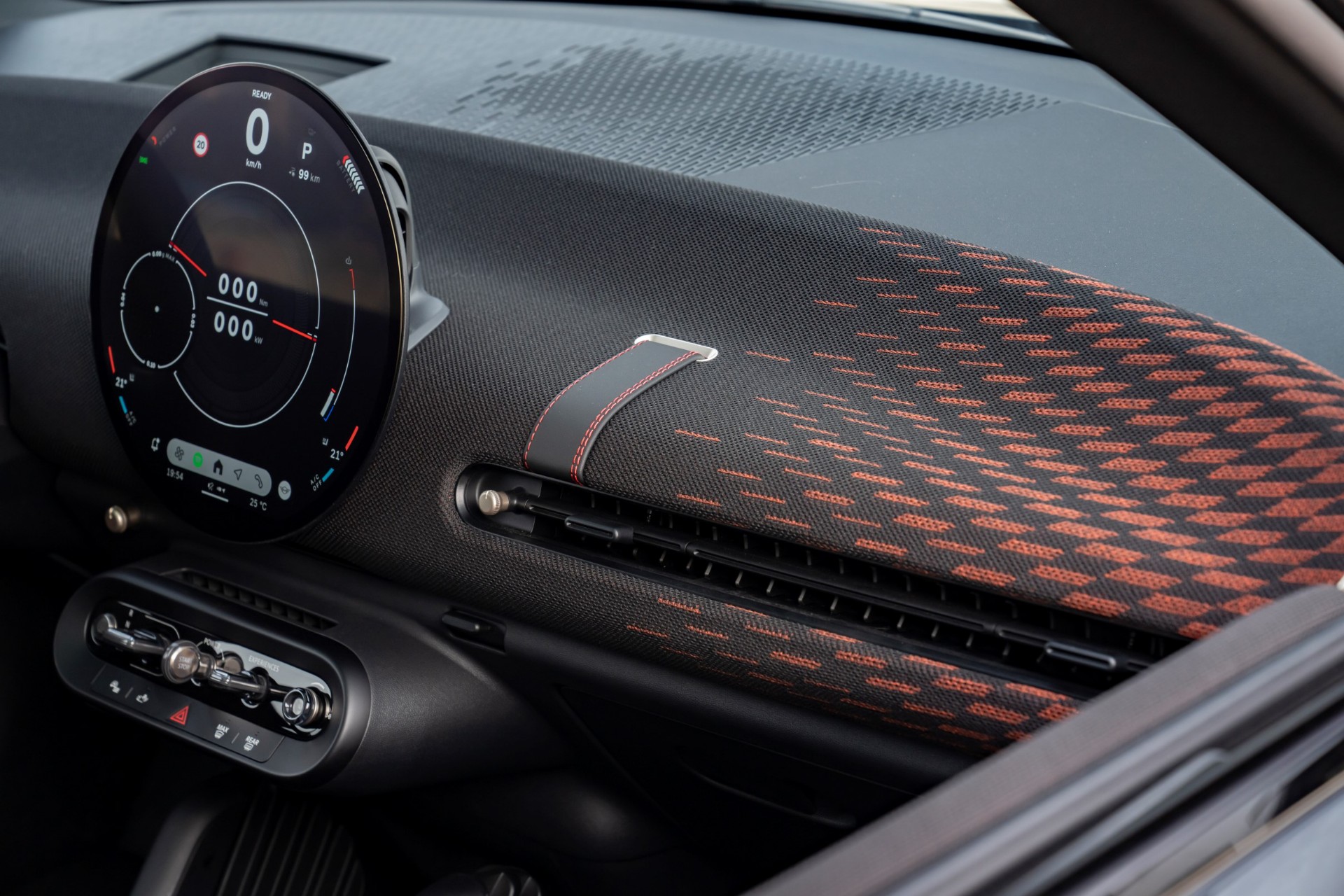 Το MINI με τη μεγαλύτερη προσφορά – Όφελος 10.000 ευρώ και 0% επιτόκιο