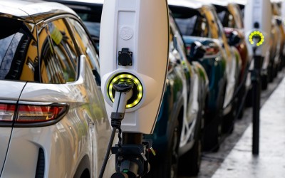 Τα ηλεκτρικά εξαφάνισαν τη βενζίνη, σε τεράστια ευρωπαϊκή χώρα