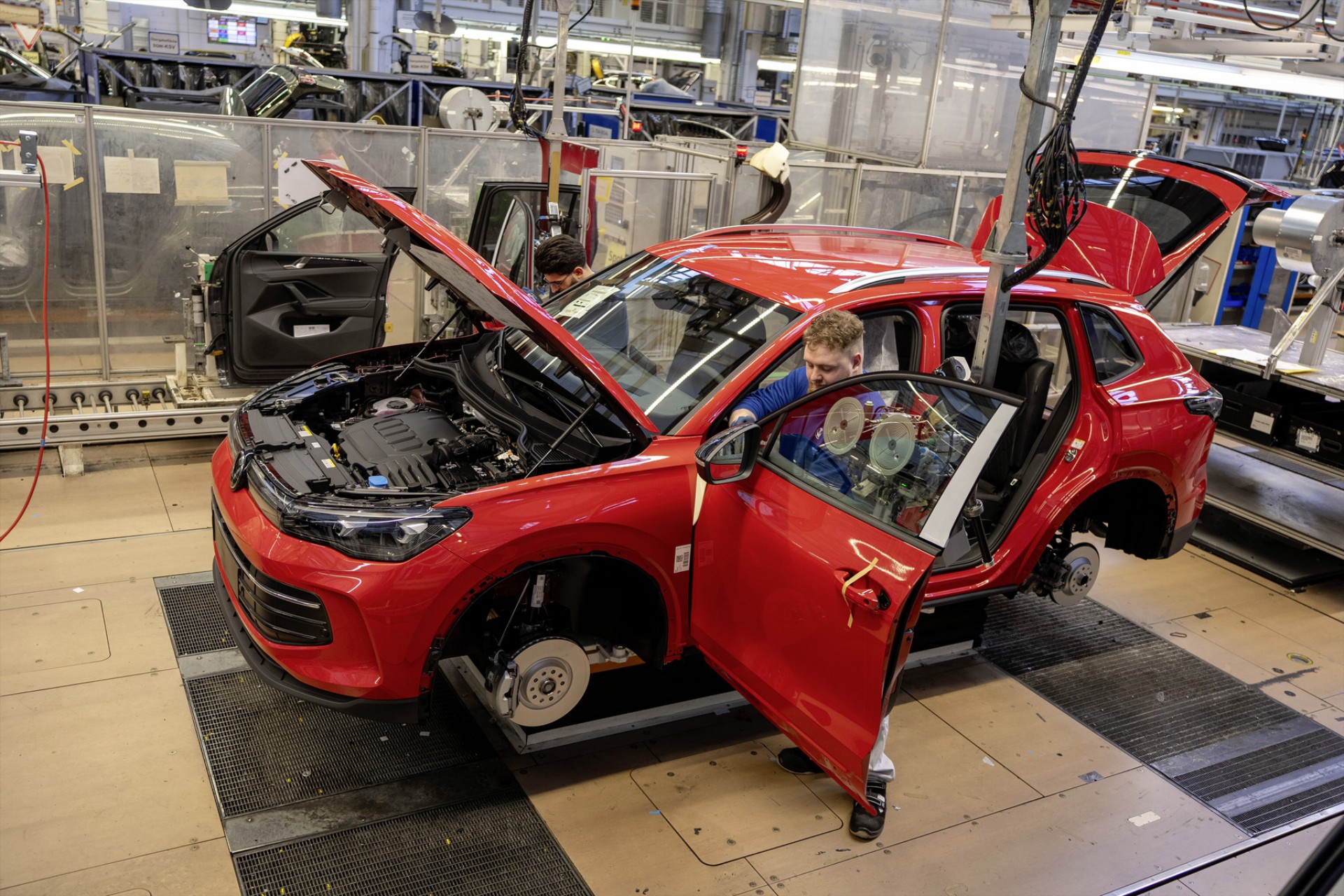 Κίνδυνος να «κλείσουν» τα ευρωπαϊκά εργοστάσια σε λίγες μέρες – Τι έχει συμβεί;