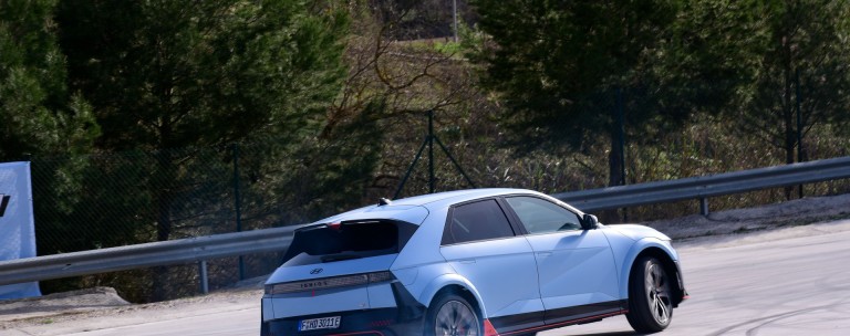 Ο διασημότερος κατασκευαστής supercar εξυμνεί τη Hyundai! 