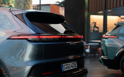 Φρενίτιδα για τη νέα Porsche – Θέλουν να την αγοράσουν 10.500 οδηγοί σε μία αγορά