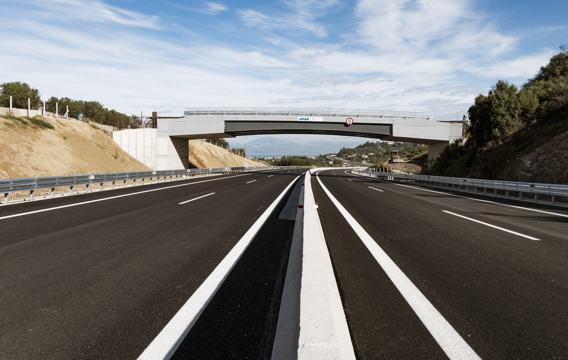 Άνοιξε ο νέος δρόμος της Ελλάδας – Κερδίζεις 40 λεπτά σε 75 km 