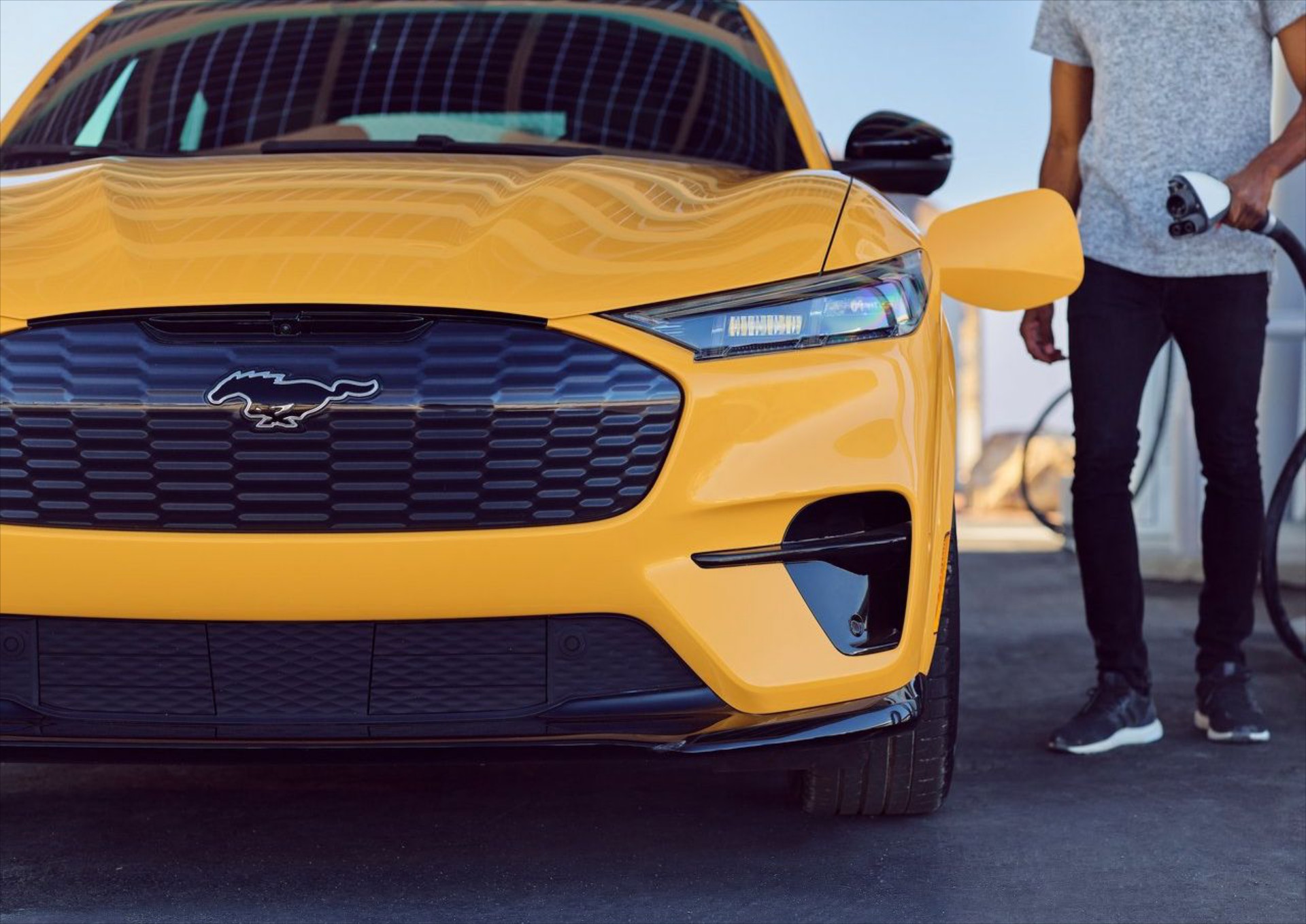 Ωμή παραδοχή από τη Ford – Αναγκαστήκαμε να στραφούμε στα ηλεκτρικά