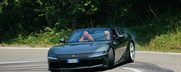 Οδηγούμε τη Ferrari 12Cilindri: Die Hard