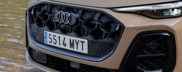 To γερμανικό και πολυτελές υβριδικό SUV με όφελος 3.000 ευρώ! 