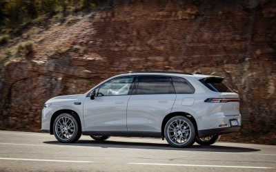 Φθηνότερο 3.000 ευρώ και ετοιμοπαράδοτο το SUV που κάνει 1.000 km με ένα ντεπόζιτο