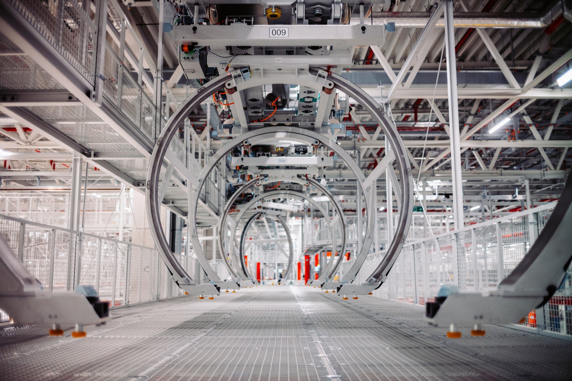 Το εργοστάσιο που σχημάτισε «αόρατο» όχημα – Θα κατασκευάζει τη νέα BMW 