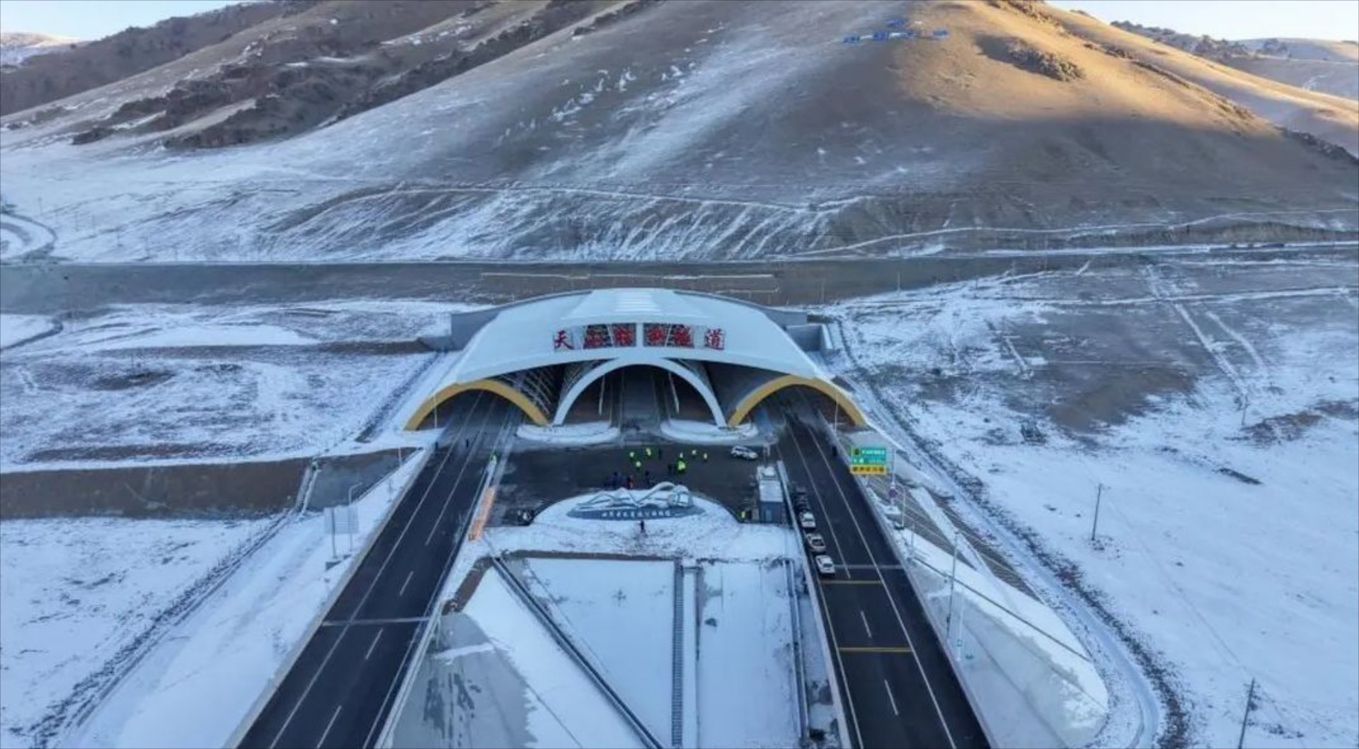 Το όγδοο θαύμα – Το μεγαλύτερο τούνελ στον κόσμο βρίσκεται σε υψόμετρο 3.000 m