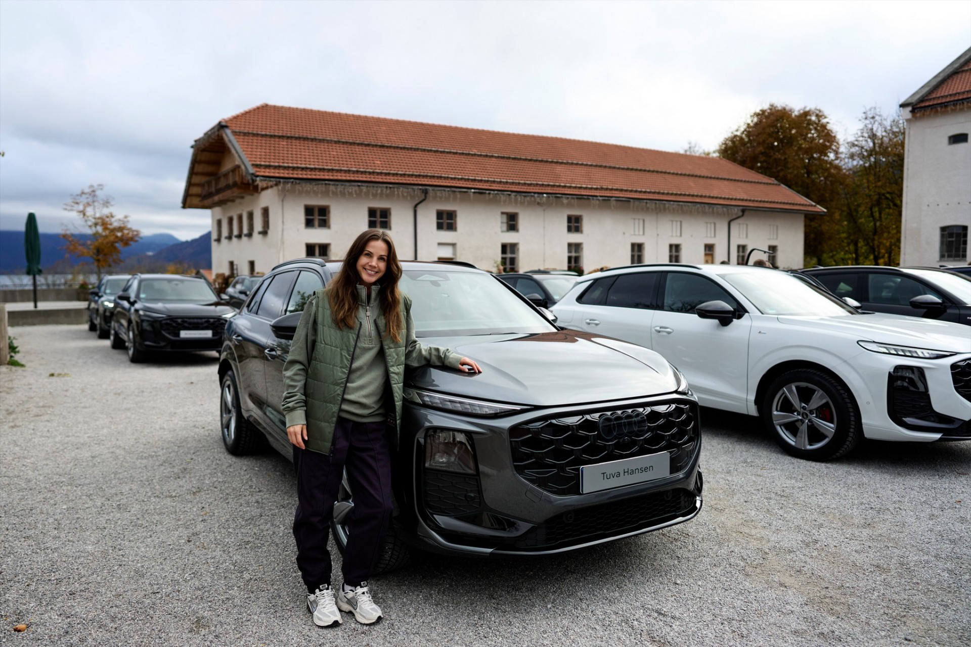 Η Audi έκανε δώρο σε γυναικεία ομάδα 32 αυτοκίνητα 