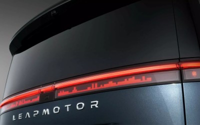 Αυτό το μοντέλο της Leapmotor έχει τη μεγαλύτερη μπαταρία σε υβριδικό!